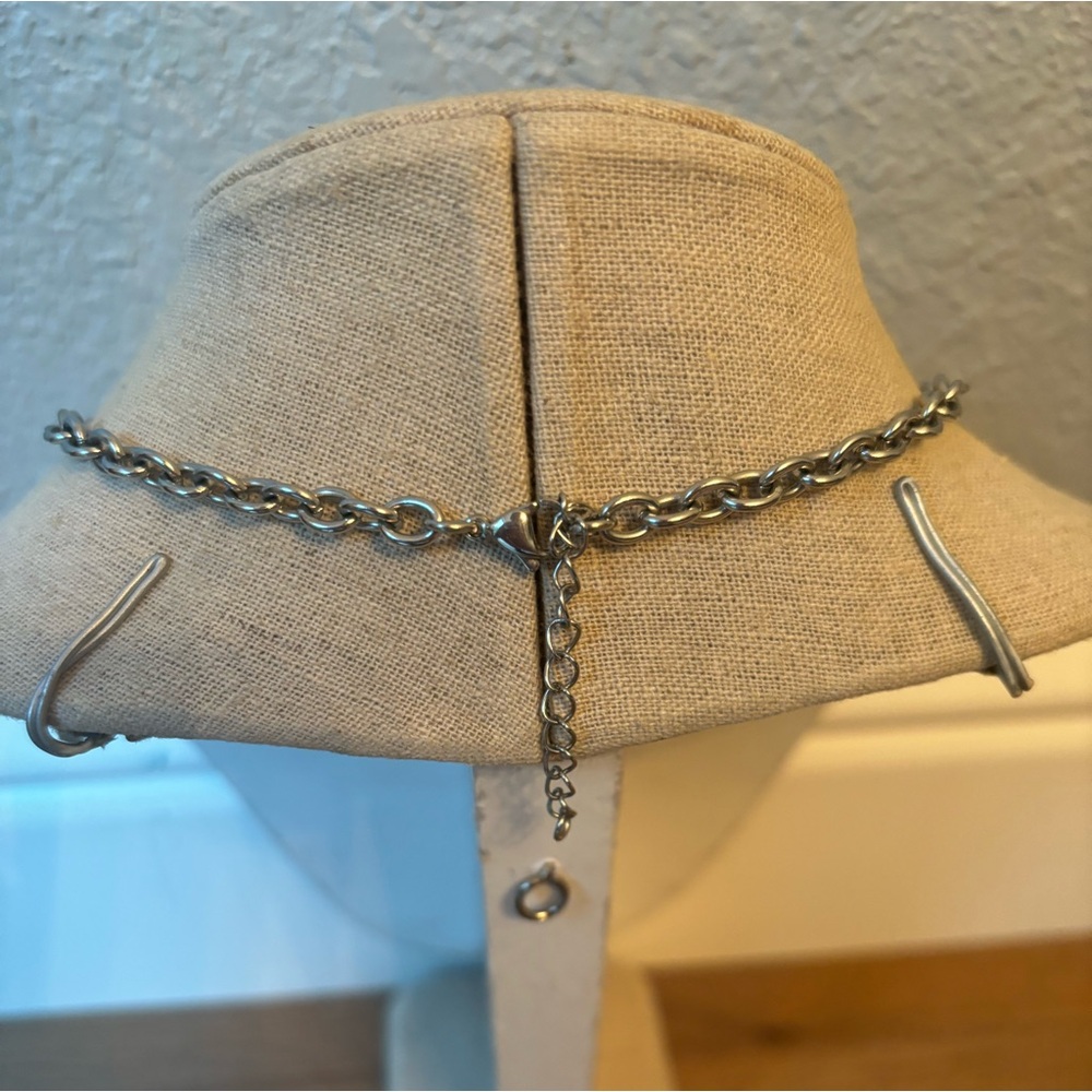 Metal Locket Chain - Picture 2 of 2